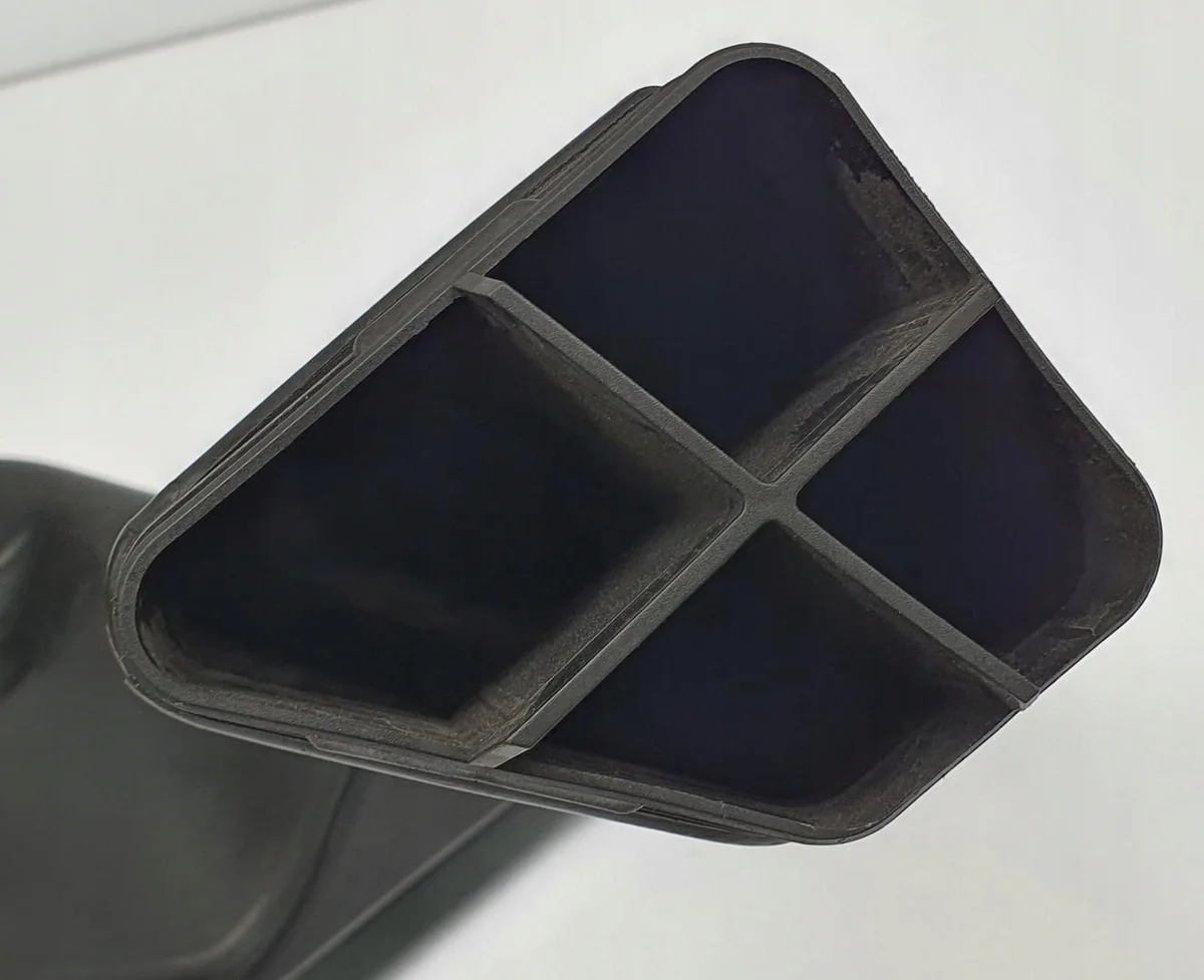 Tubo de aire Audi A6 Avant 4A0129617F image 3