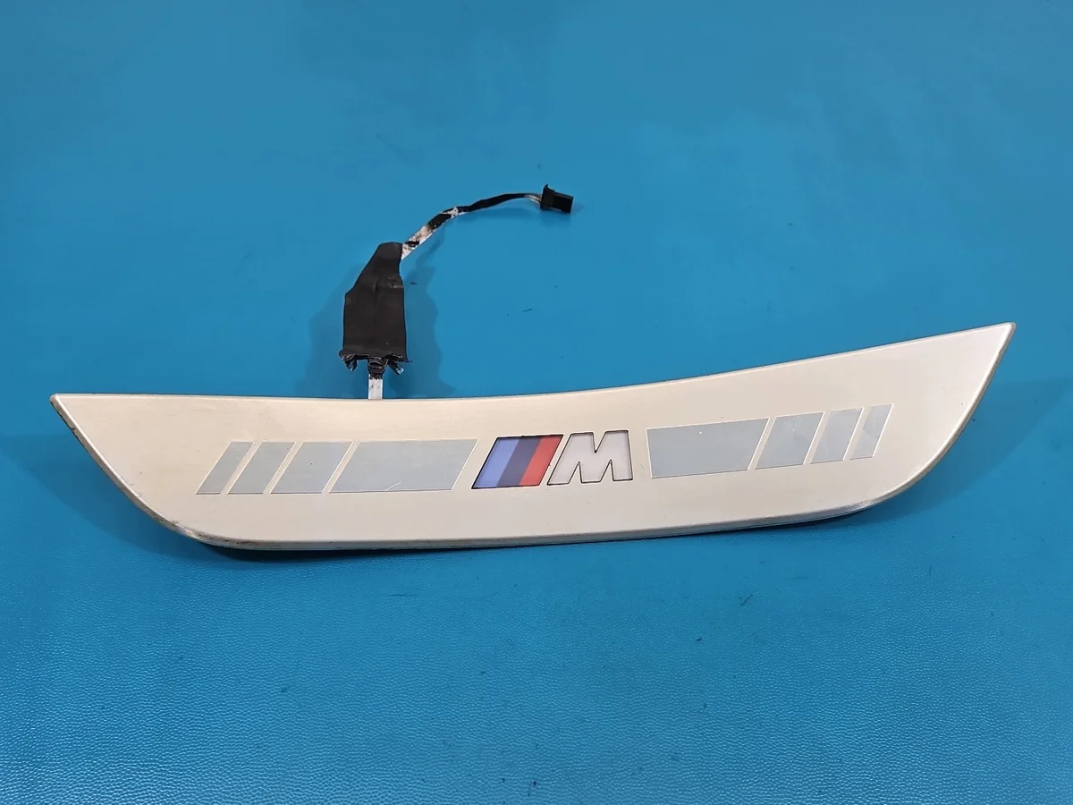 Listello Battitacco Posteriore Sinistro BMW 8 G15