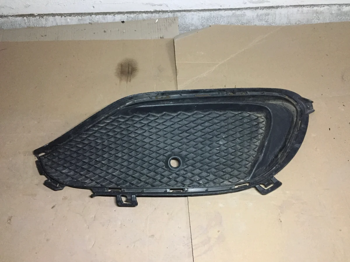 Grelha Para-choques Mercedes Classe A W176 image 3
