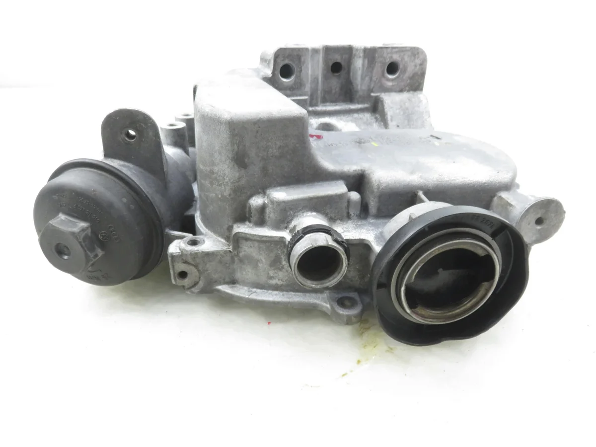 Boîtier de distribution Audi A3 8P 1.6 FSI image 3