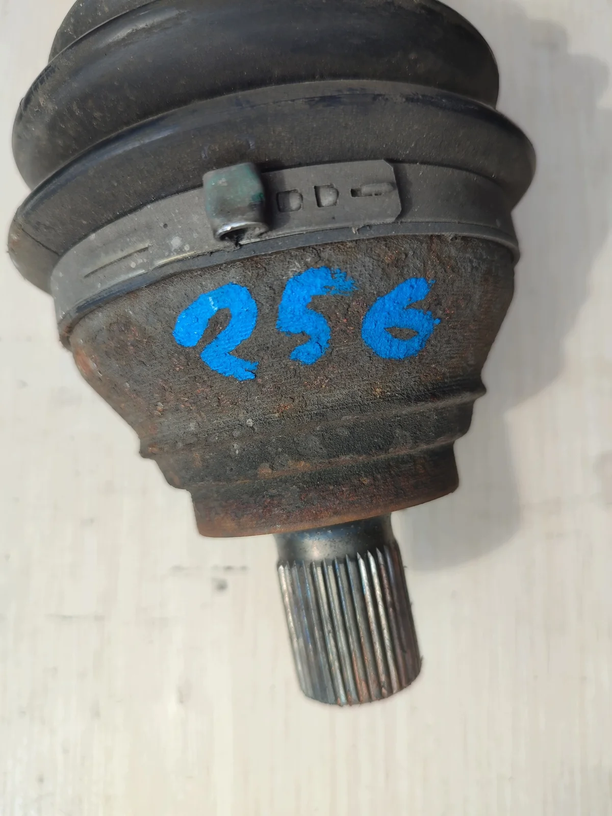 Vetoakseli VW Caddy III 1.9SDI 2K0407272E image 3