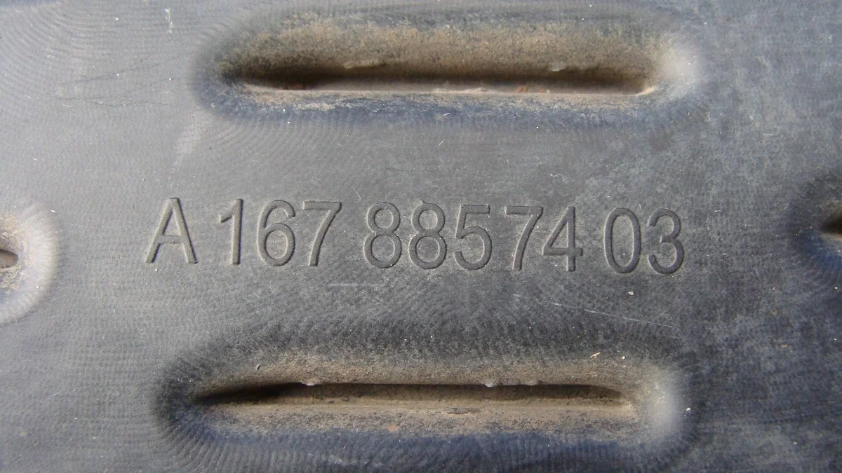 Grelha Para-choques Mercedes GLE W167 Esquerda image 8