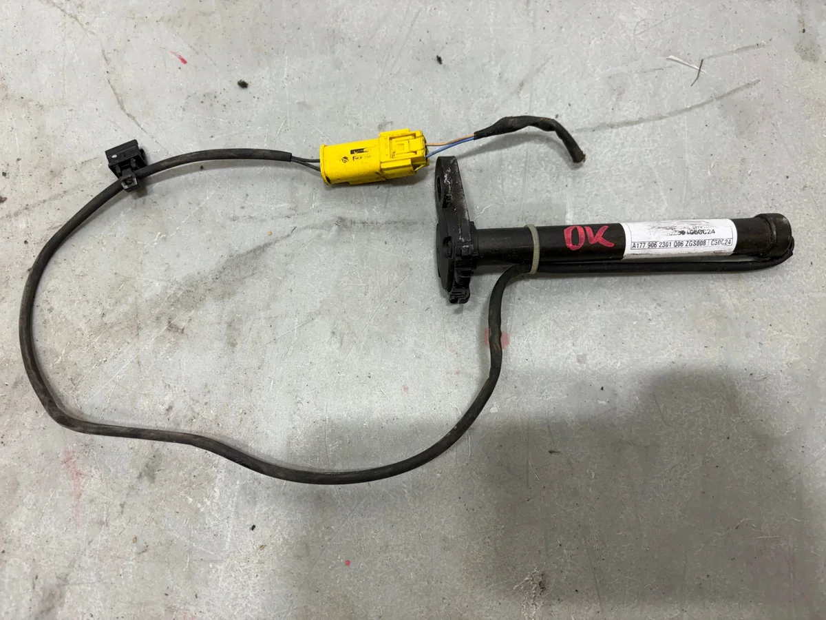 MERCEDES A35 W177 AMG Charge Pyrotechnique Capot