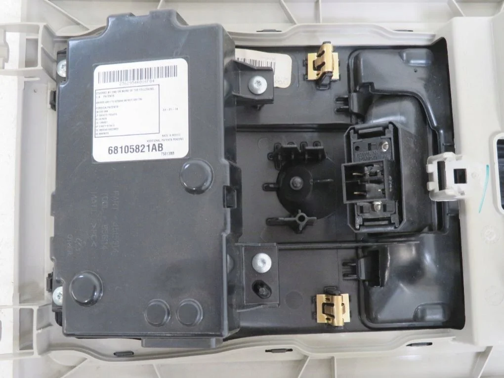 Innenleuchte Dodge RAM 1500 2013- (68105821ab) image 6