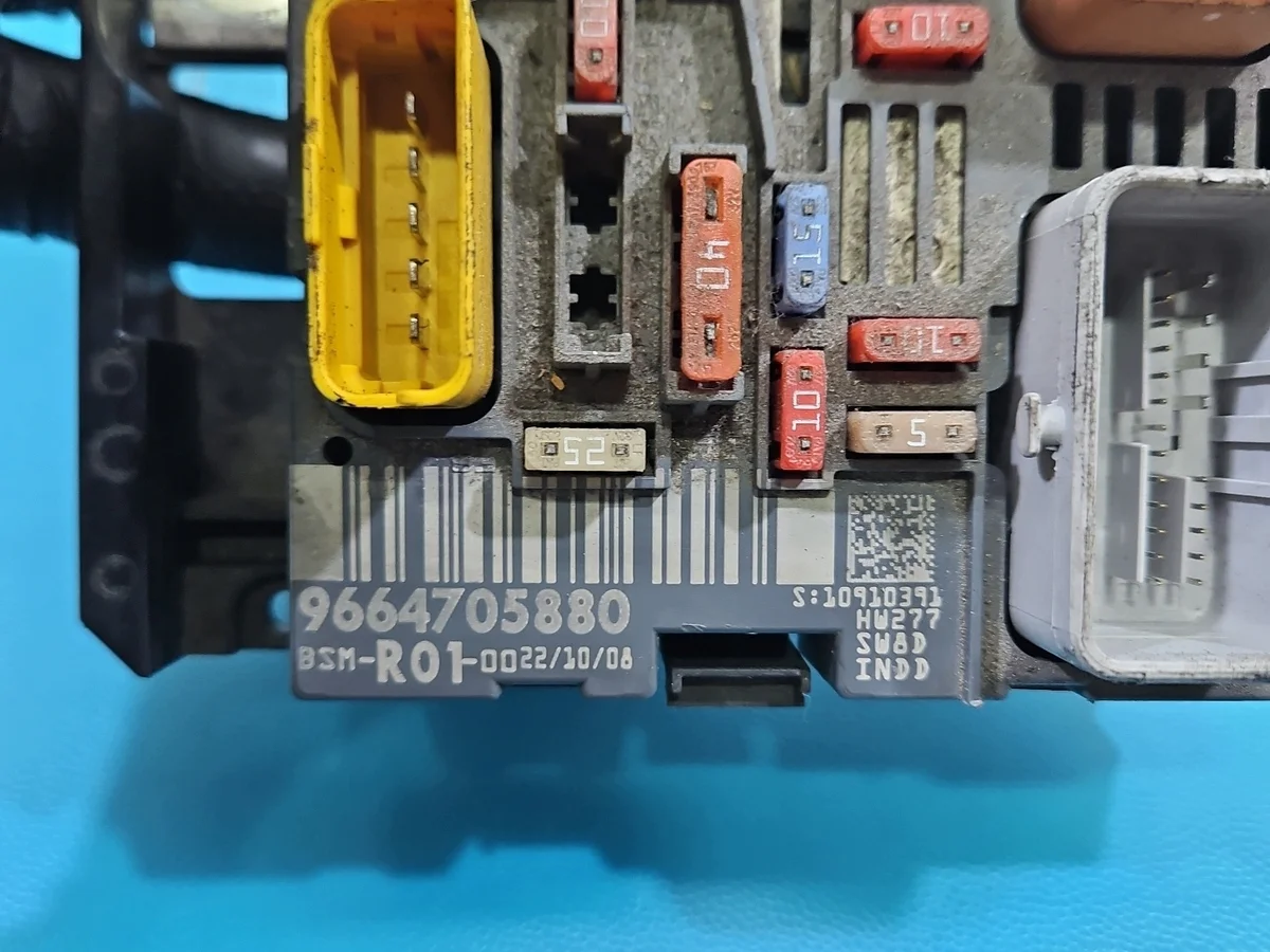 Module BSM Citroën C4 Grand Picasso 9664705880 image 3