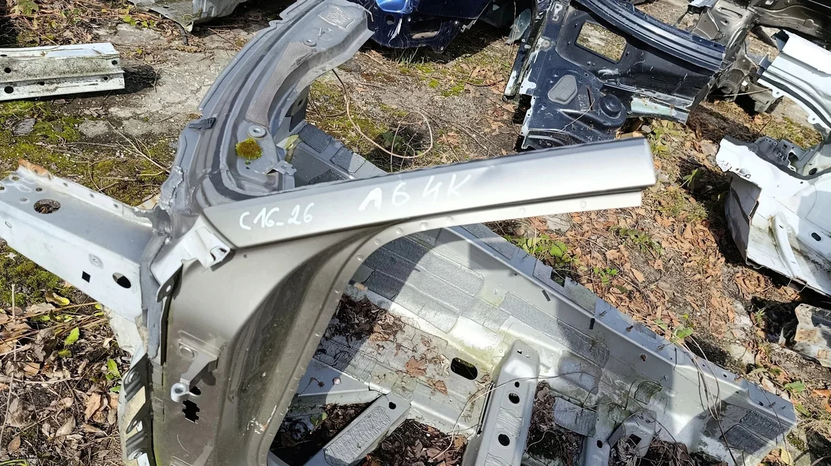 Audi A6 4K Vorderer Kotflügel links Schweller image 6