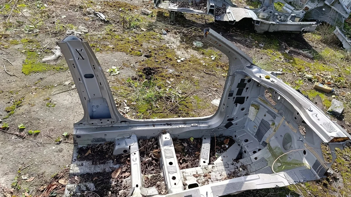 Audi A6 4K Vorderer Kotflügel links Schweller image 7