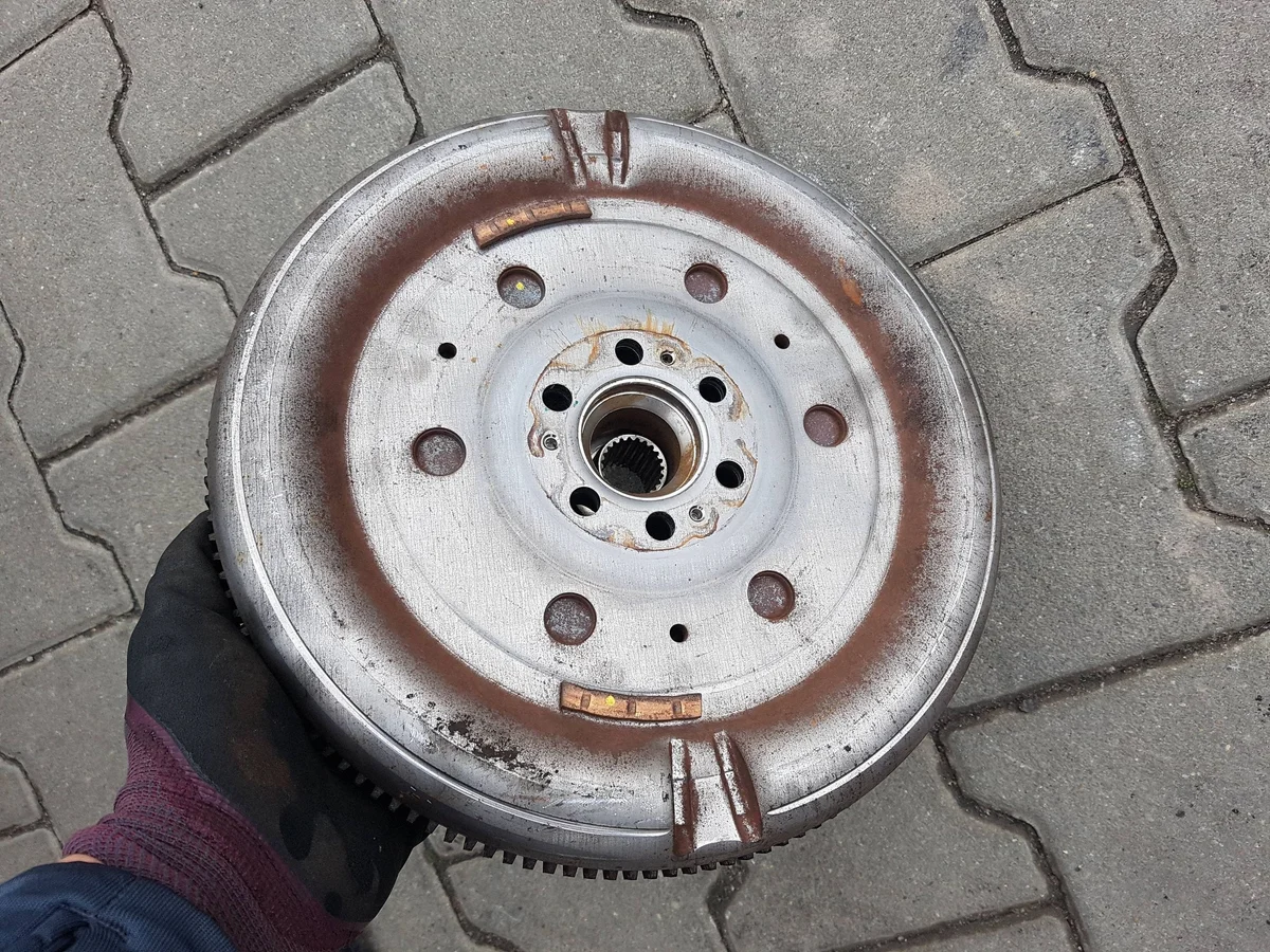 VW Polo 6R 09-14 Volant Moteur D'occasion image 4