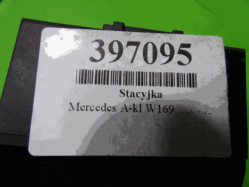 Mercedes W169 Zündschloss F-397095- image 8