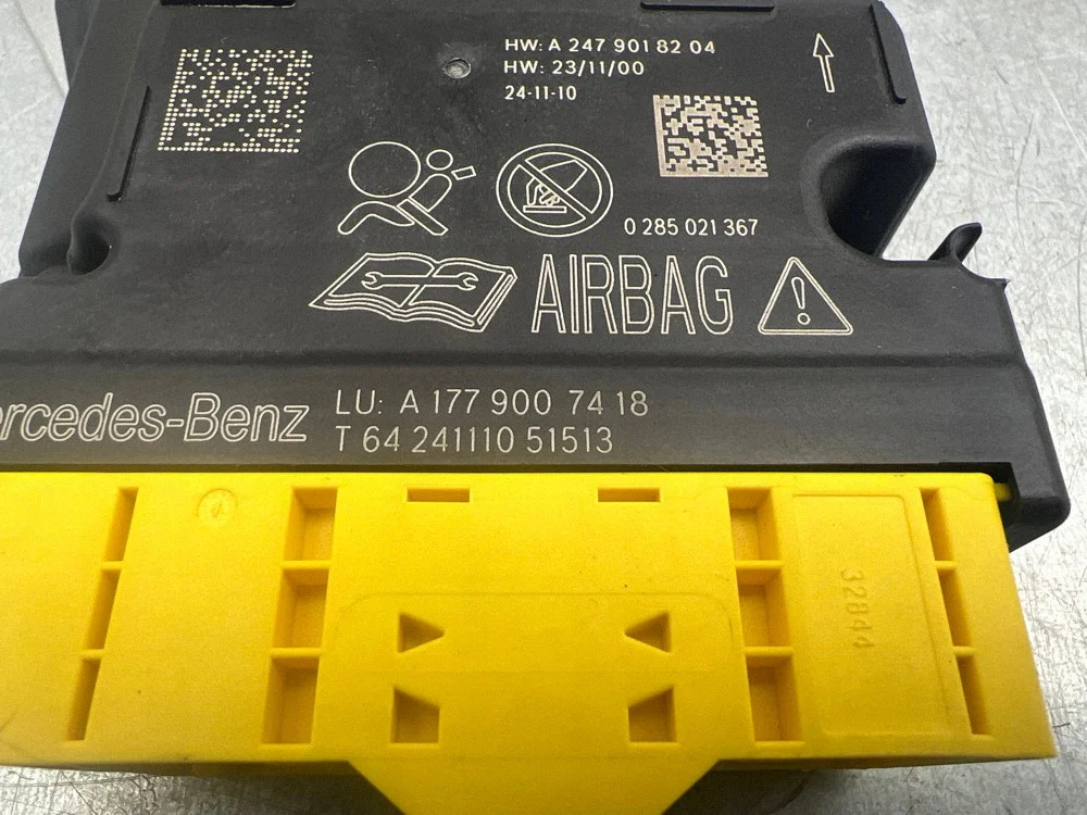 Mercedes Airbag Control Module A1779007418 image 5