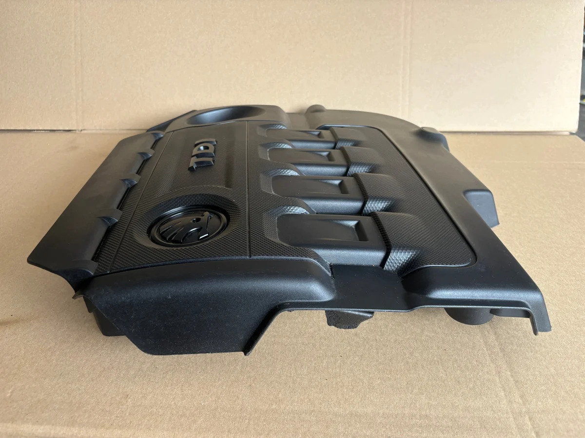 Skoda Octavia III Abdeckung Motorhaube 04L103925N image 4