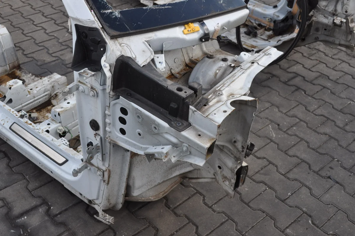 Volvo XC40 Säule A B C Schwelle Rechts DFAGFSNBFGH image 4