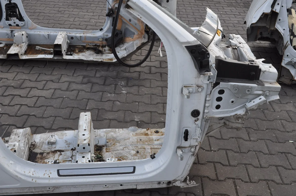 Volvo XC40 Säule A B C Schwelle Rechts DFAGFSNBFGH image 6