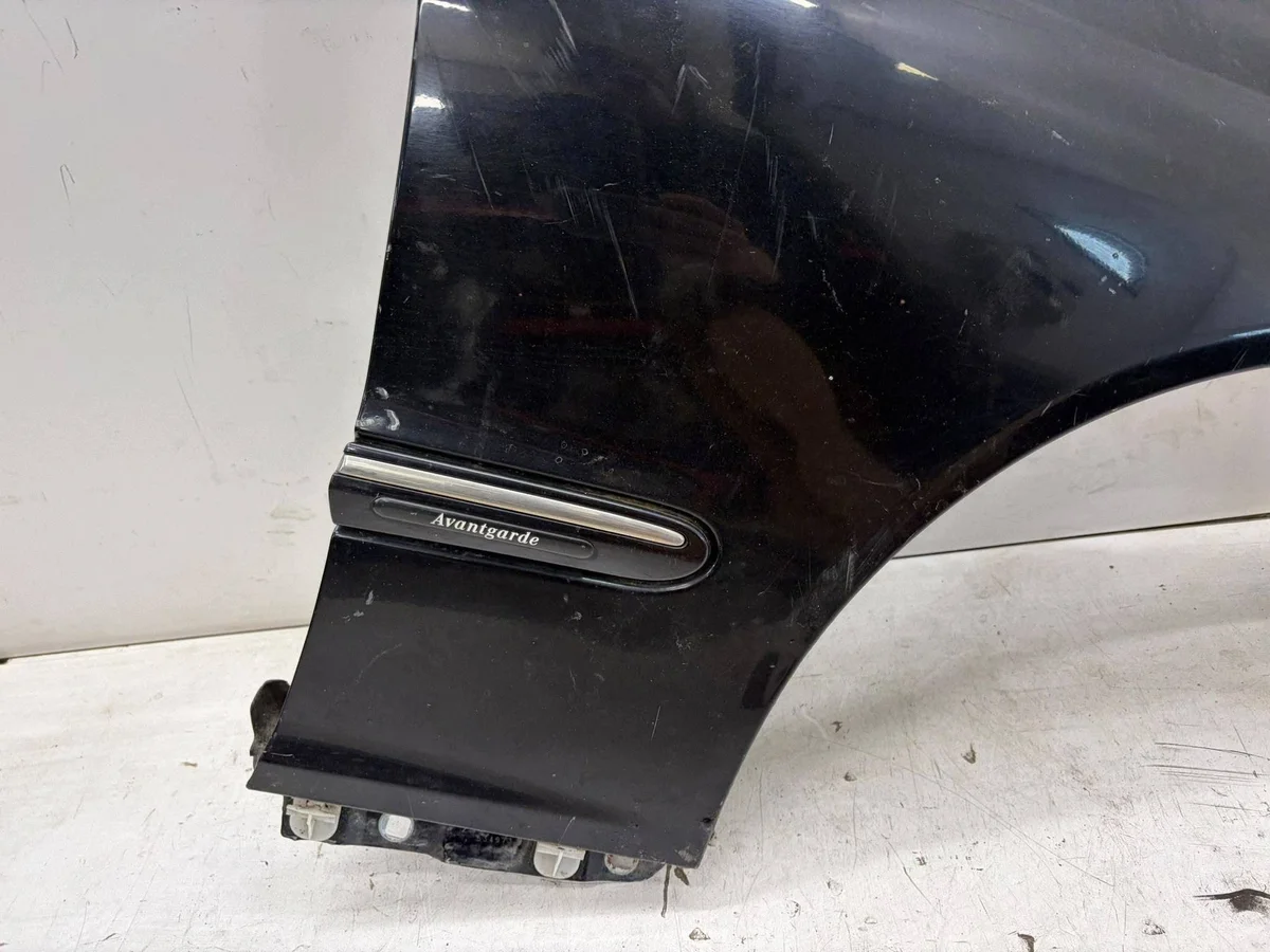 Mercedes W203 00- Para-lama Direito Usado OEM CYX3098