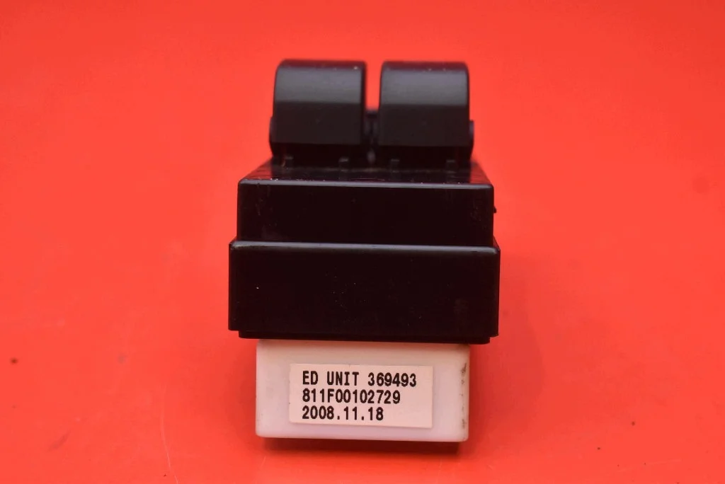 Panneau commande vitres KIA CEED 1 93570-1H020 image 3