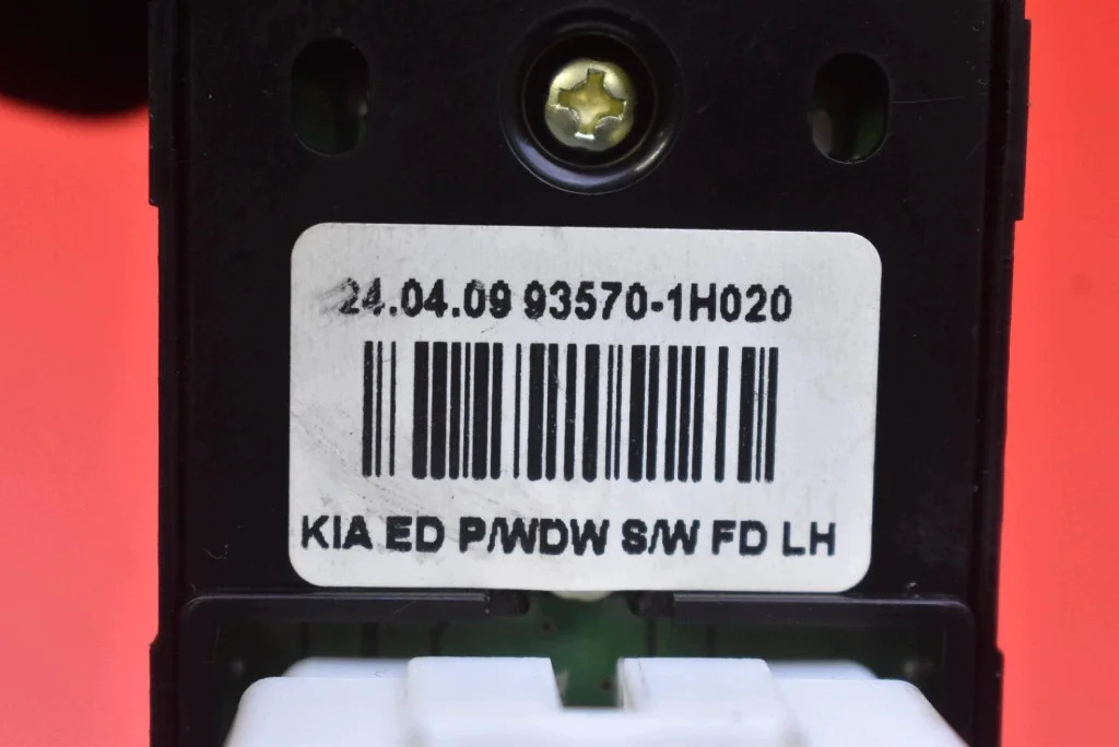 Panneau commande vitres KIA CEED 1 93570-1H020 image 7