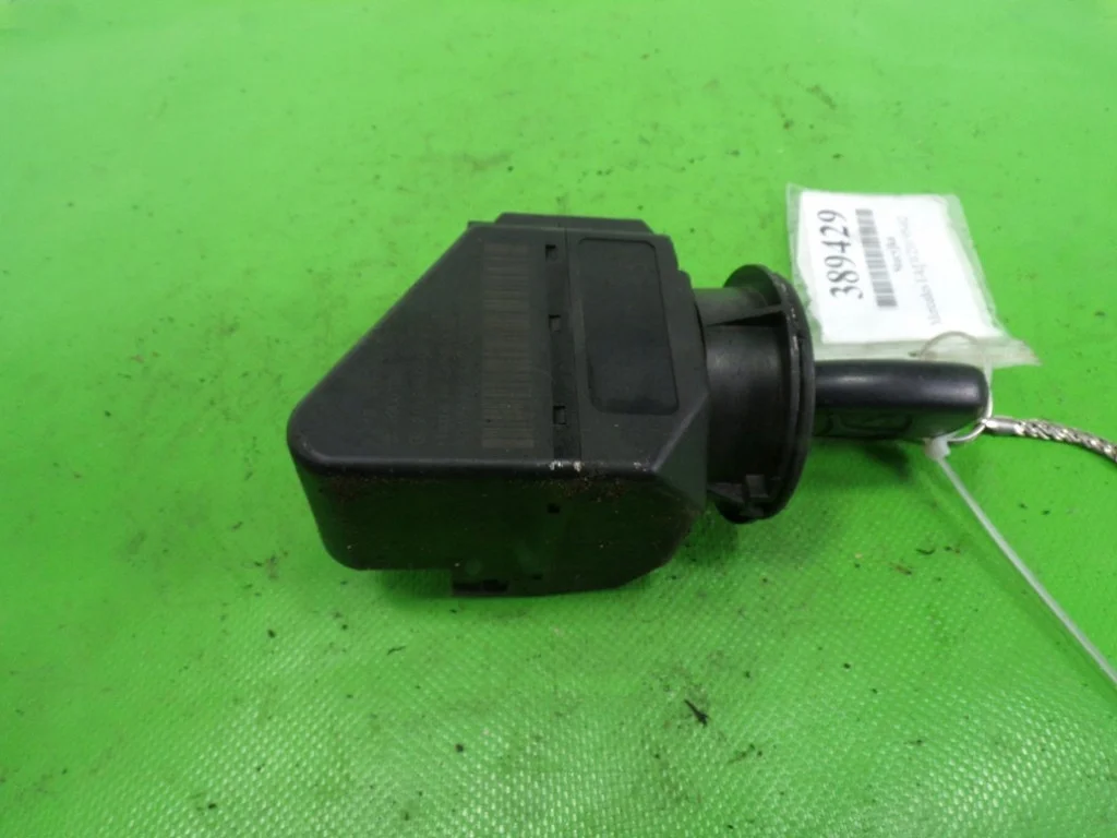 MERCEDES W210 CERRADURA LLAVE 2105450308