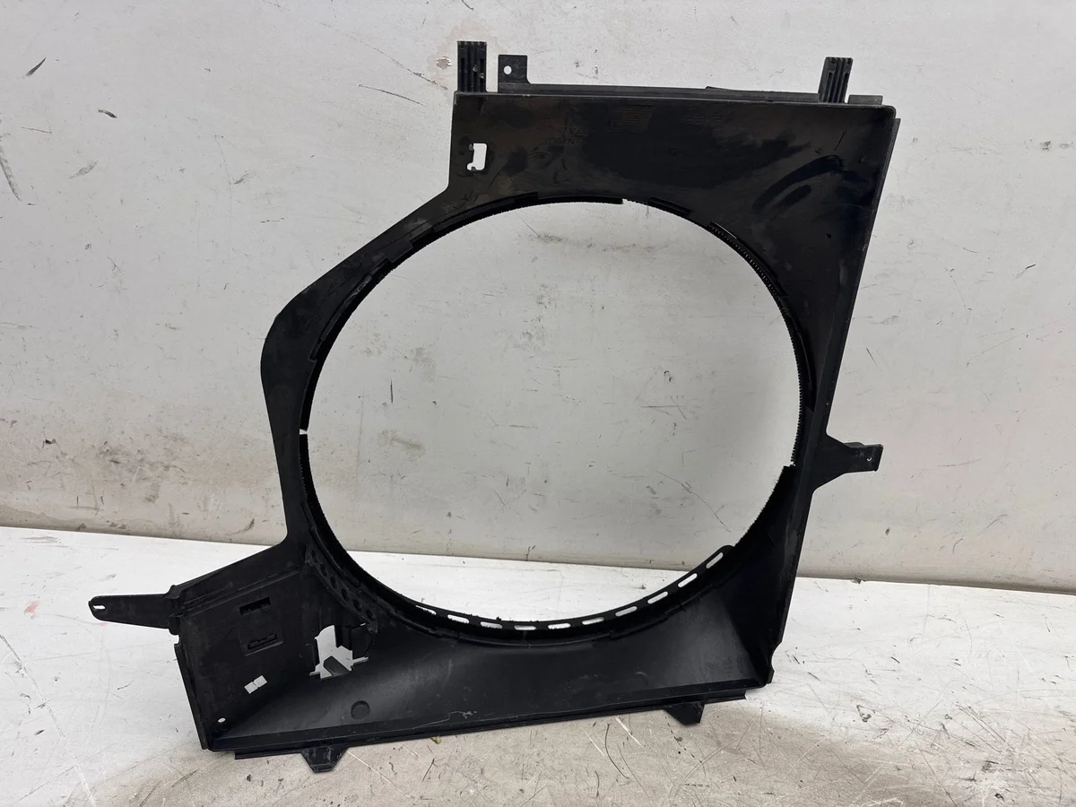 Land Rover Range Rover L322 Fan Housing AH428K618AB