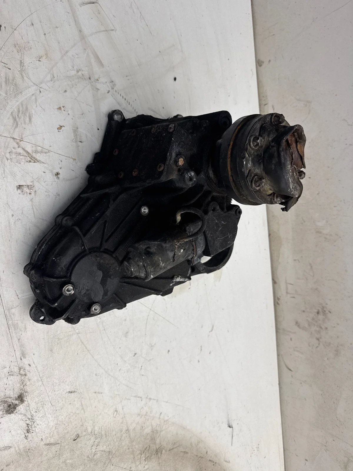 Land Rover Evoque Transfer Case 4601065905 image 6