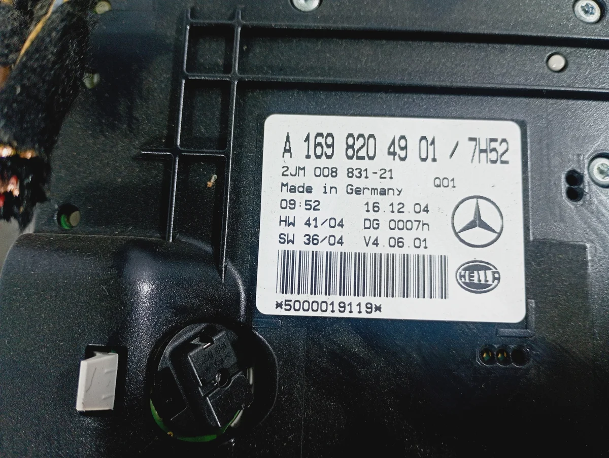 Sisävalaisin Mercedes A-KLASA W169 04-12 OE thumbnail 5