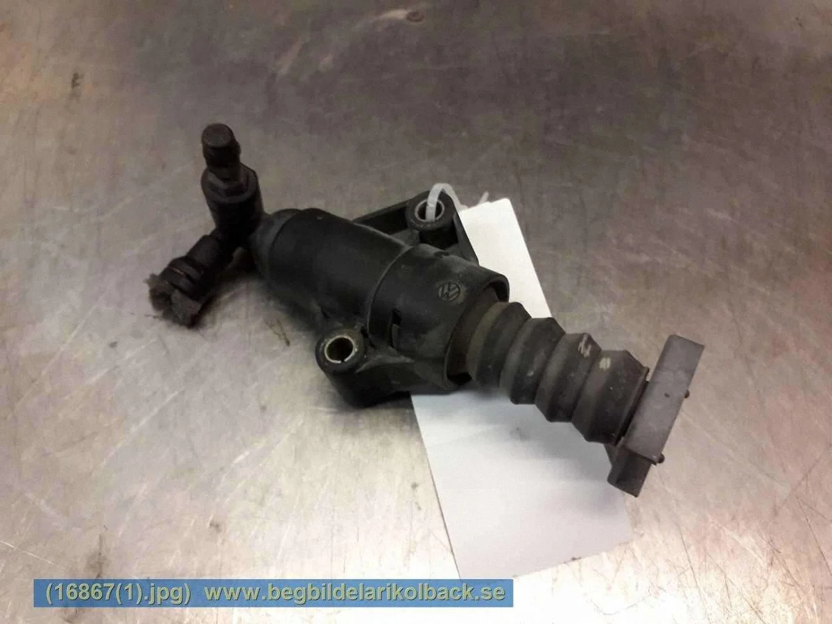 Volkswagen Golf IV 2002 Kopplingscylinder 1J0721261F