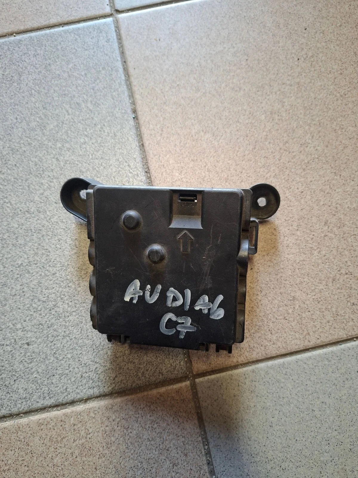 Audi A6 S6 C7 4G Batterij Klem Verdeler 4G0937517