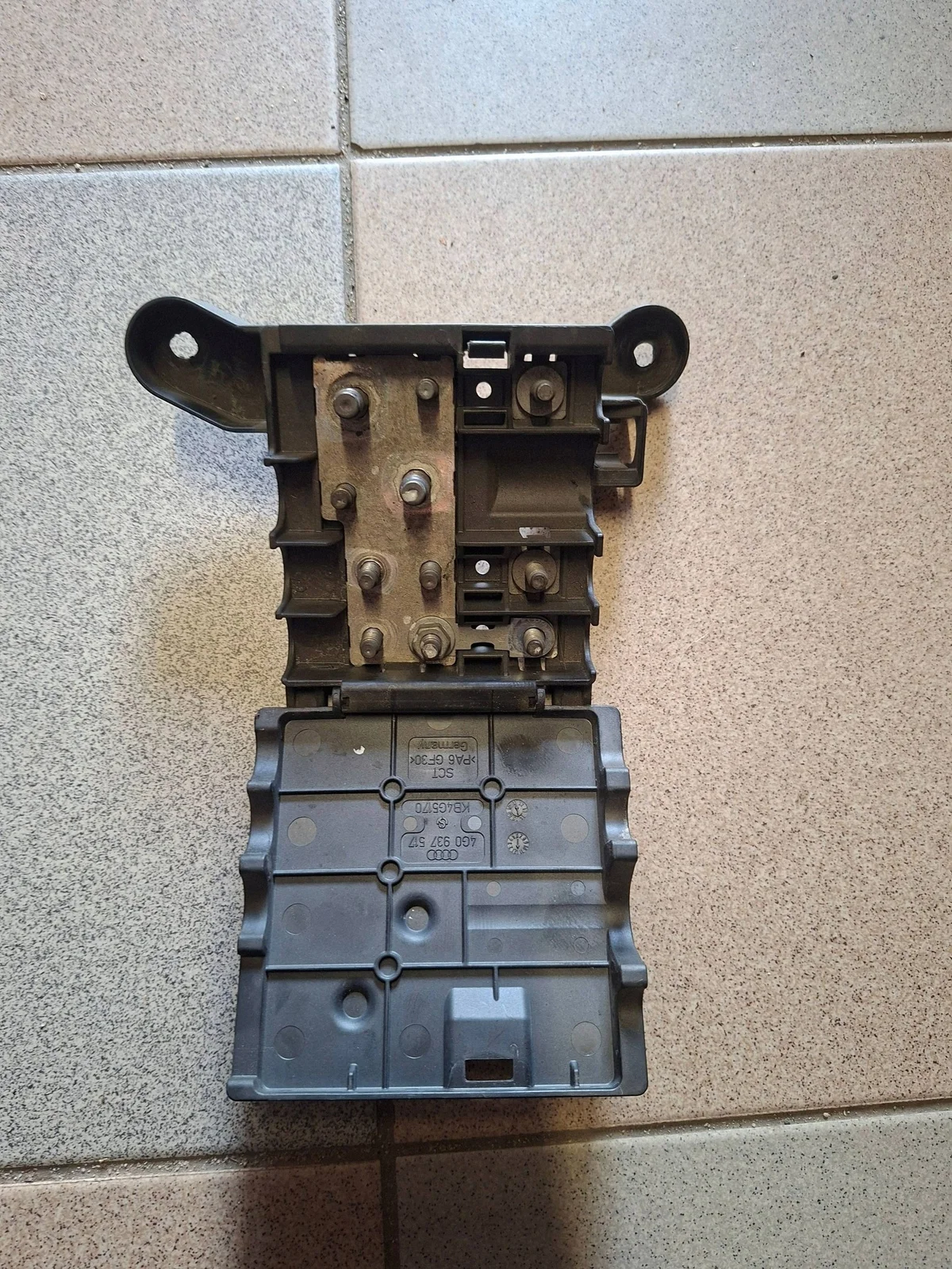 Audi A6 S6 C7 4G Batterie Klemme 4G0937517