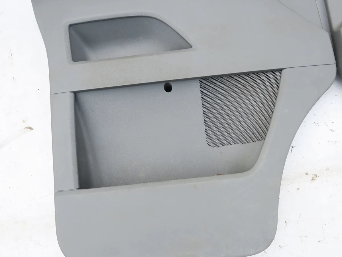 Graue Türverkleidungen vorne VW T5 03-15 image 5