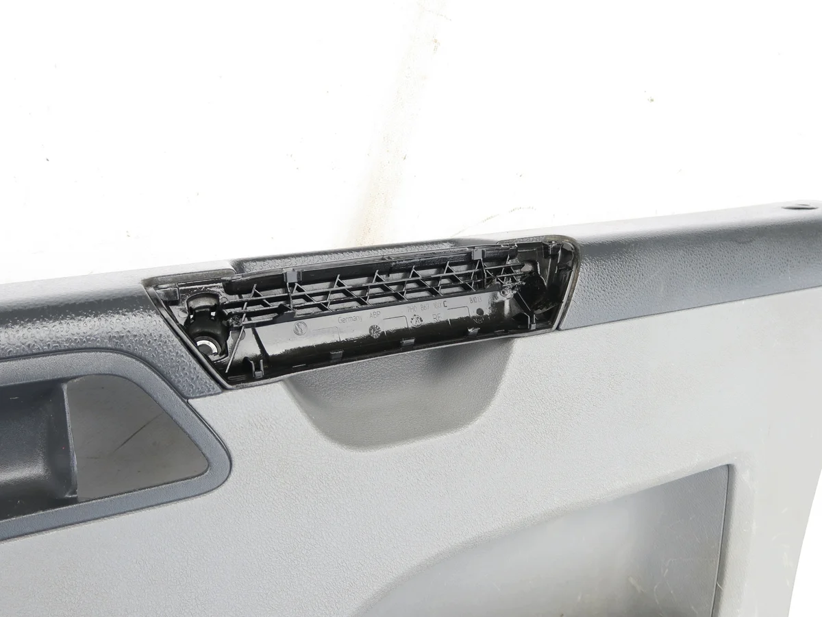 Graue Türverkleidungen vorne VW T5 03-15 image 6