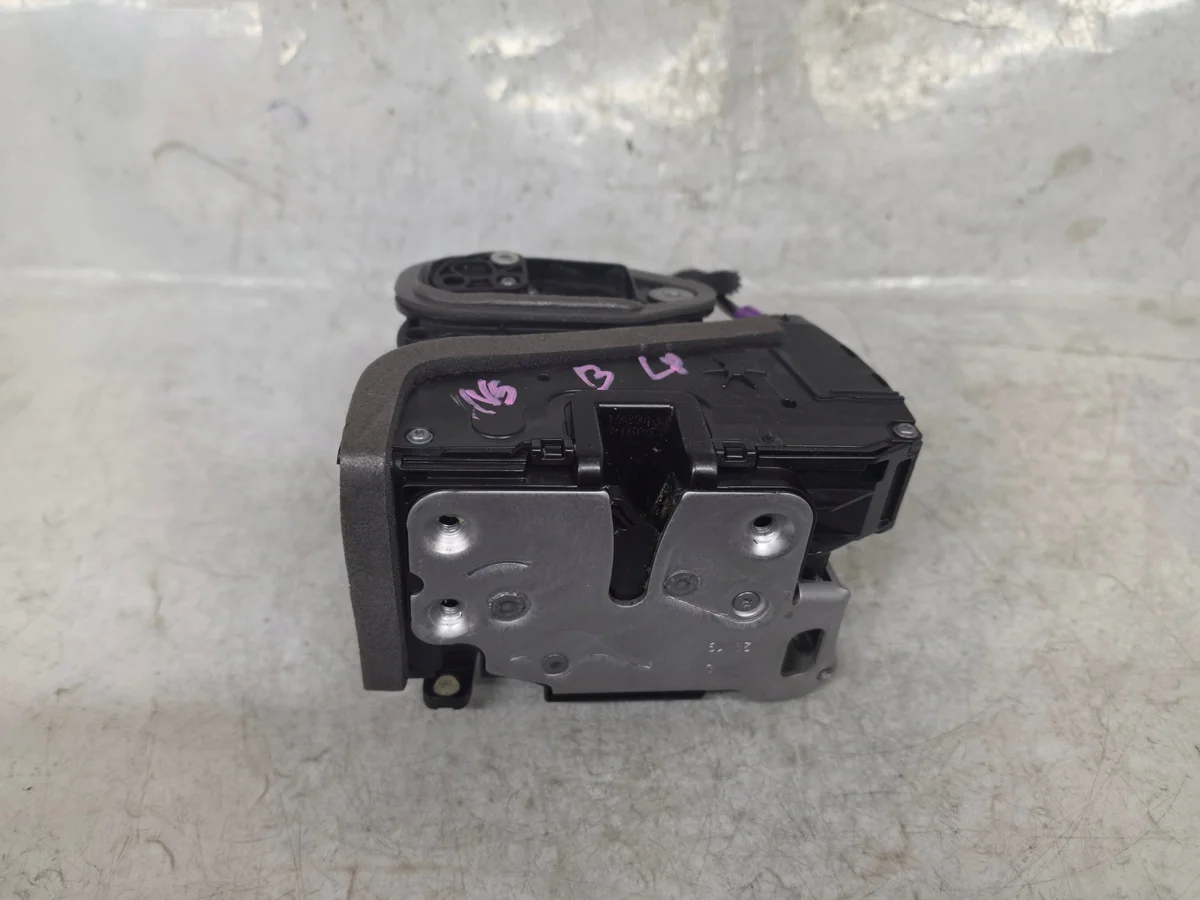 Opel OE 13597528 Deurslot Gebruikt image 3