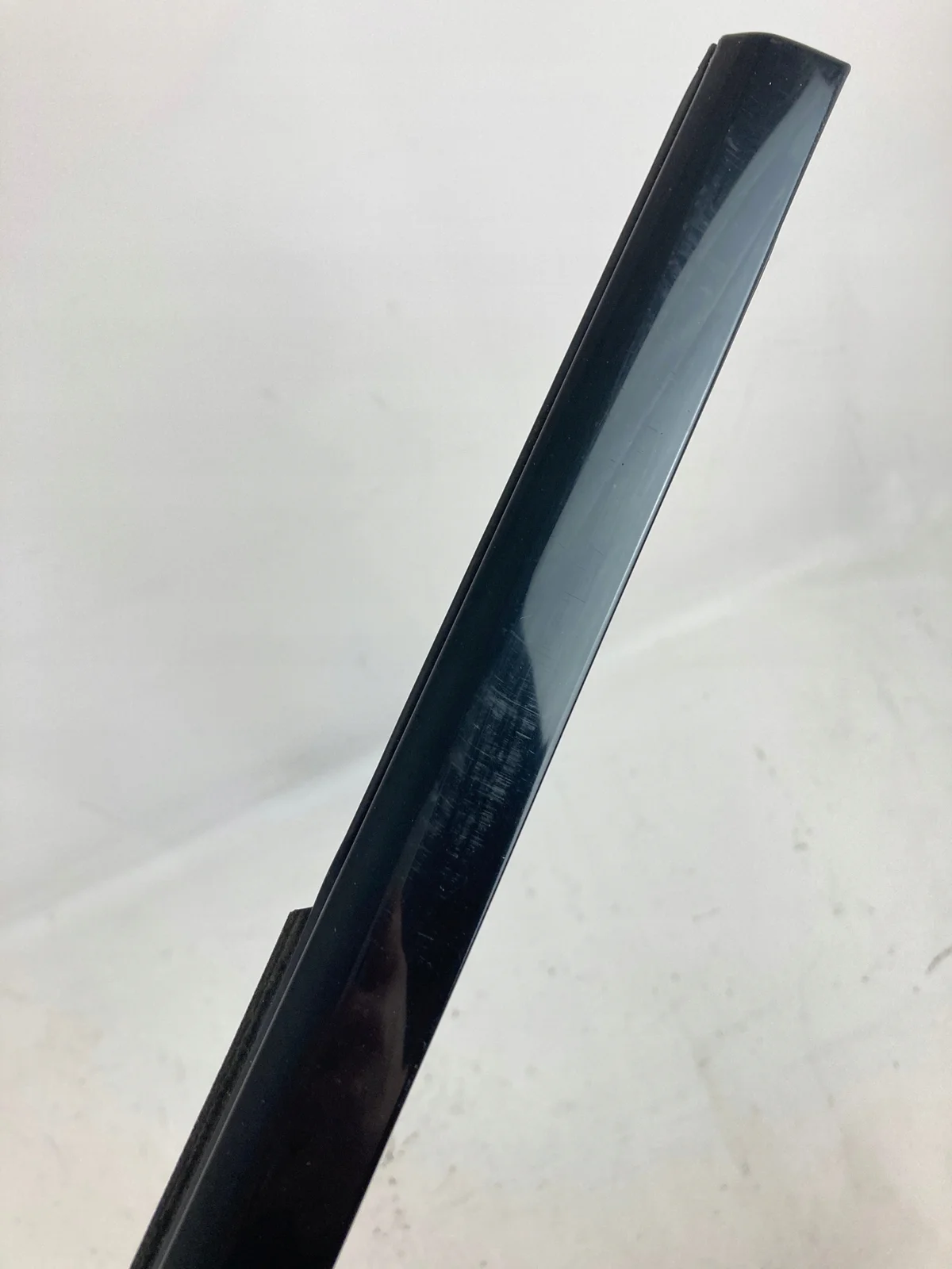 Chrysler Pacifica 2017-25 Left Rear Window Seal image 8