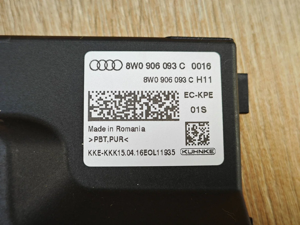 Audi A4 B9 A5 F5 Kraftstoffpumpenmodul 8W0906093C image 4