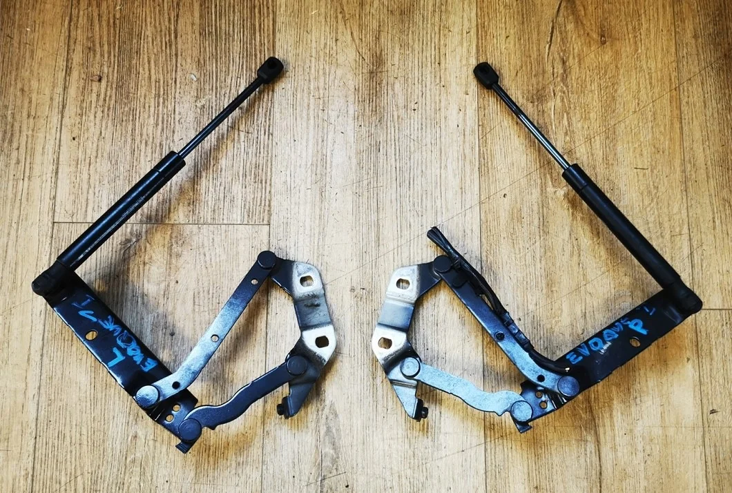 Range Rover Evoque Hood Hinges - Used (2 pcs)