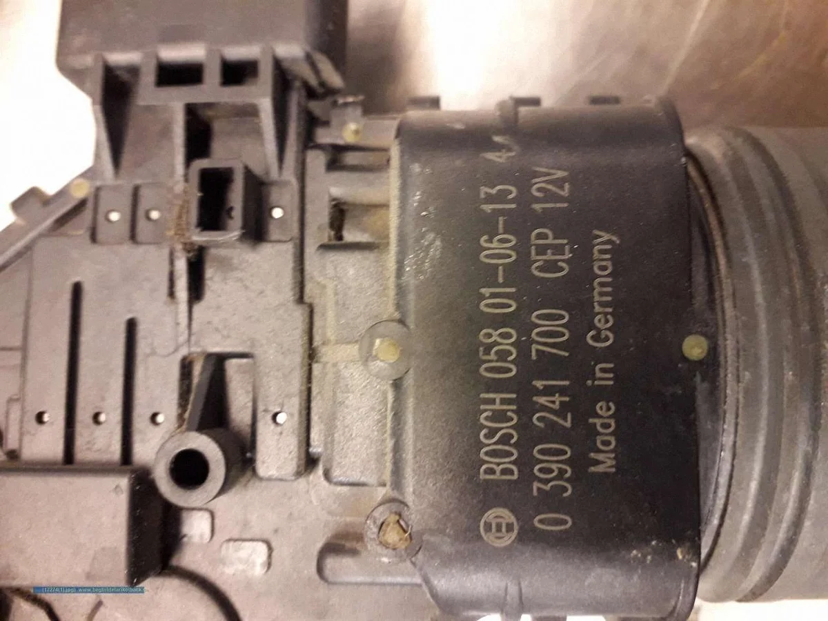 2000 Saab 9-3 Wiper Motor BEG3737 Used