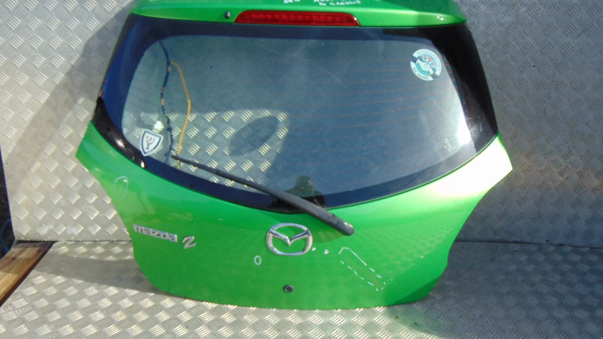 Takaluukku Mazda 2 II DE 36a käytetty image 3
