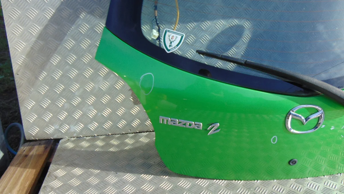 Takaluukku Mazda 2 II DE 36a käytetty image 4
