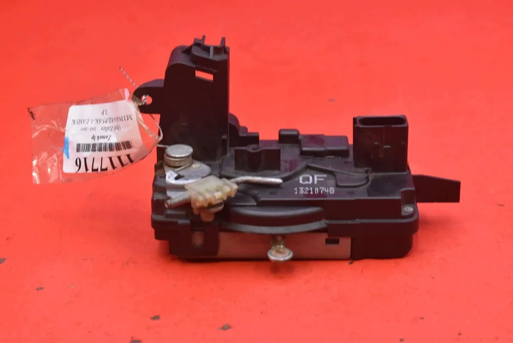 Chiusura porta anteriore sinistra Opel Zafira B