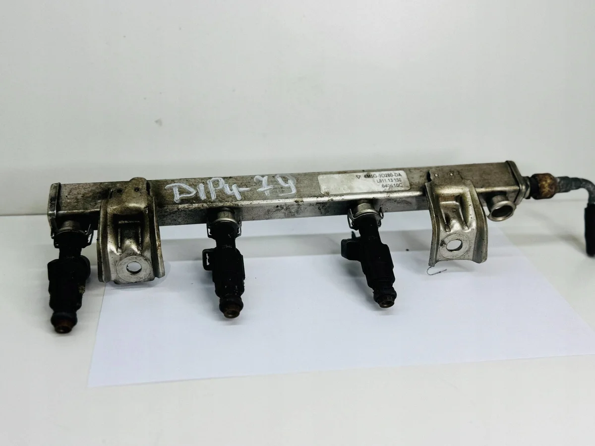Ford Mondeo Mk III Injector Rail 4M5G9D280DA image 4