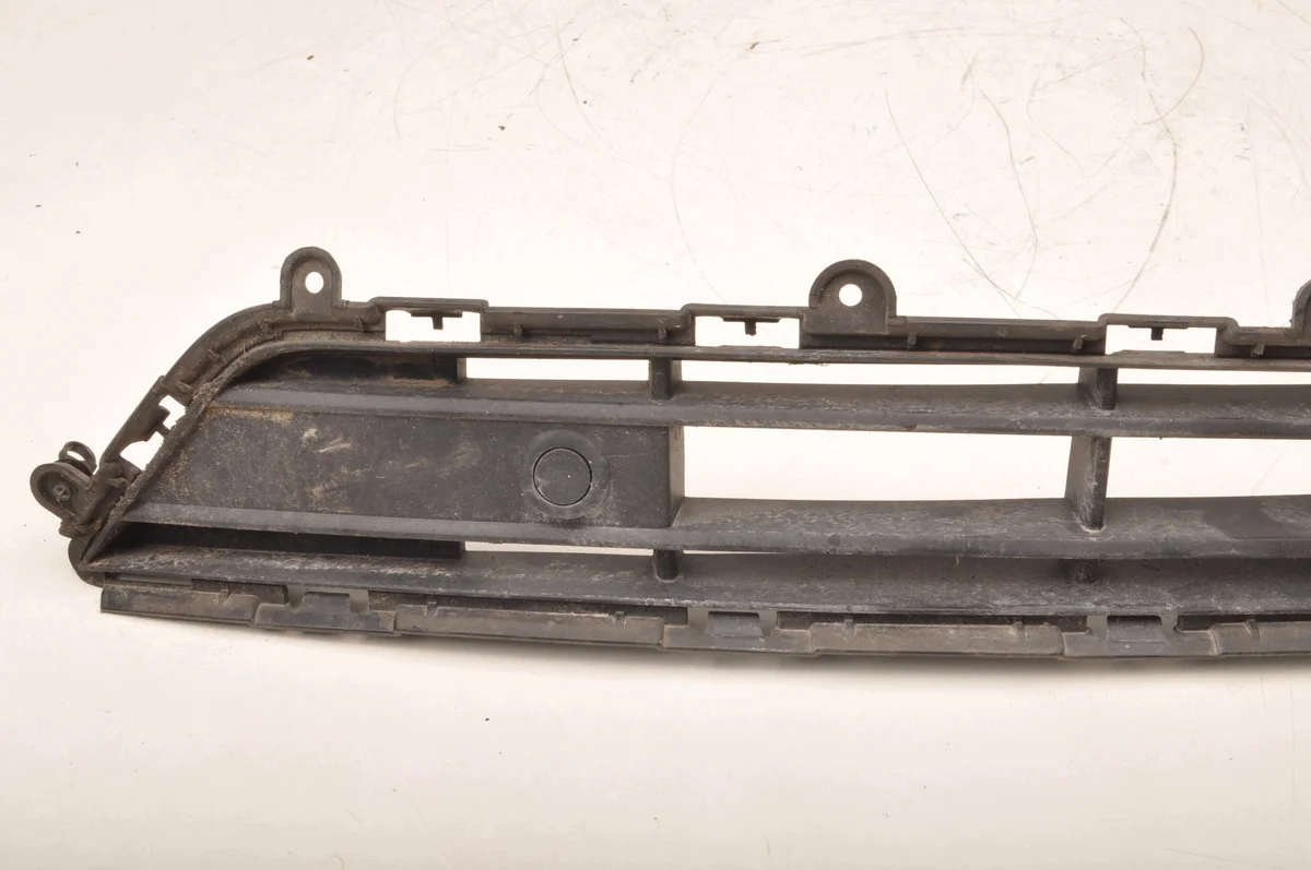 Volvo XC40 II Front Bumper Grille 31449342 image 3