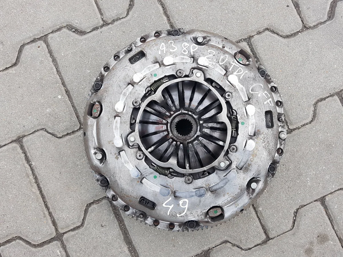 Audi A3 8P 08-12 VW Golf VI II124060710I