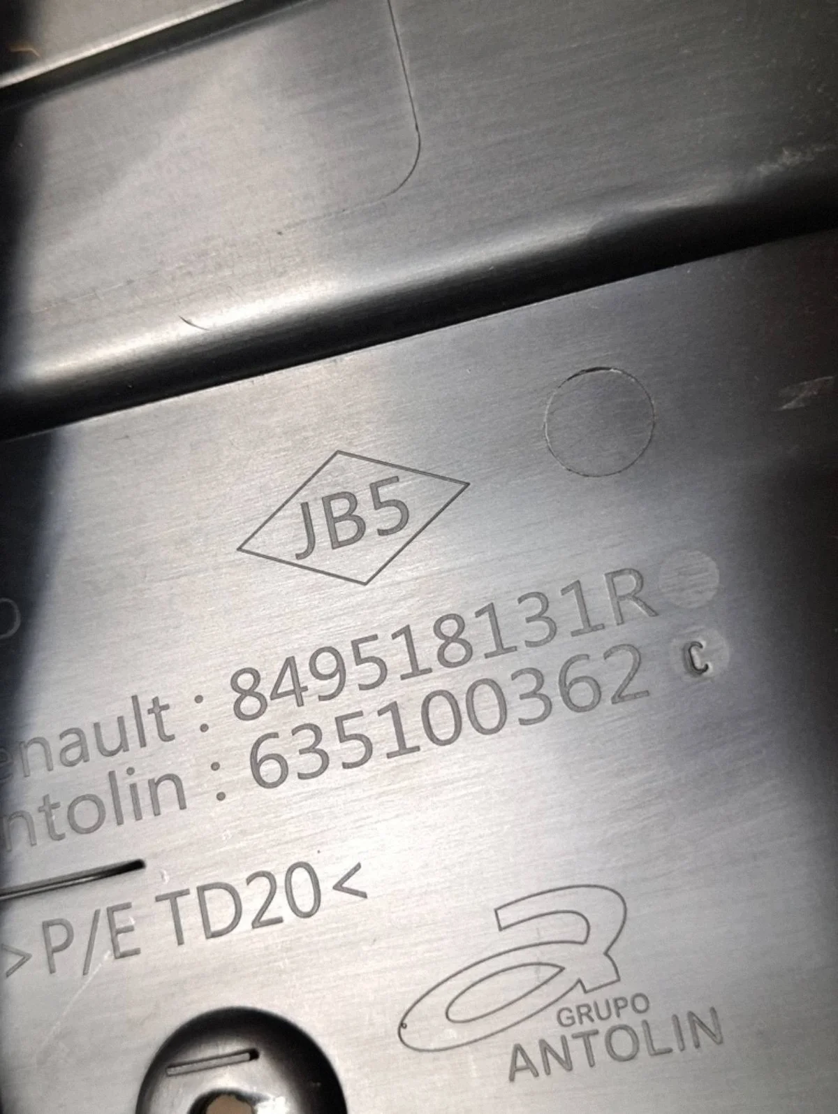 Renault Captur 13-19 Left Rear Trunk Panel image 6