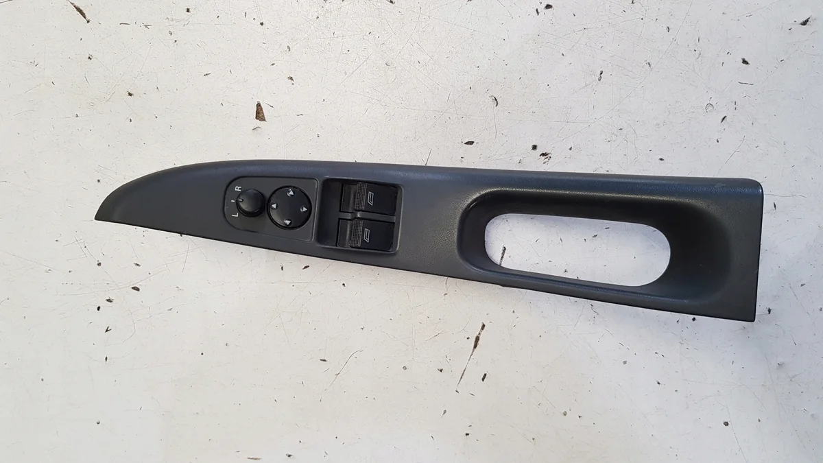 Audi 8L3867171 - Pannello Controllo Vetri