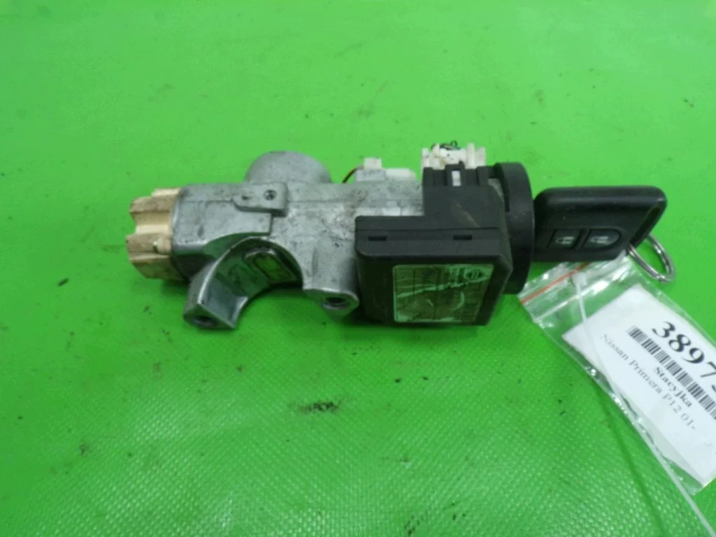 Nissan Primera P12 Cilindro de cerradura F-389751-