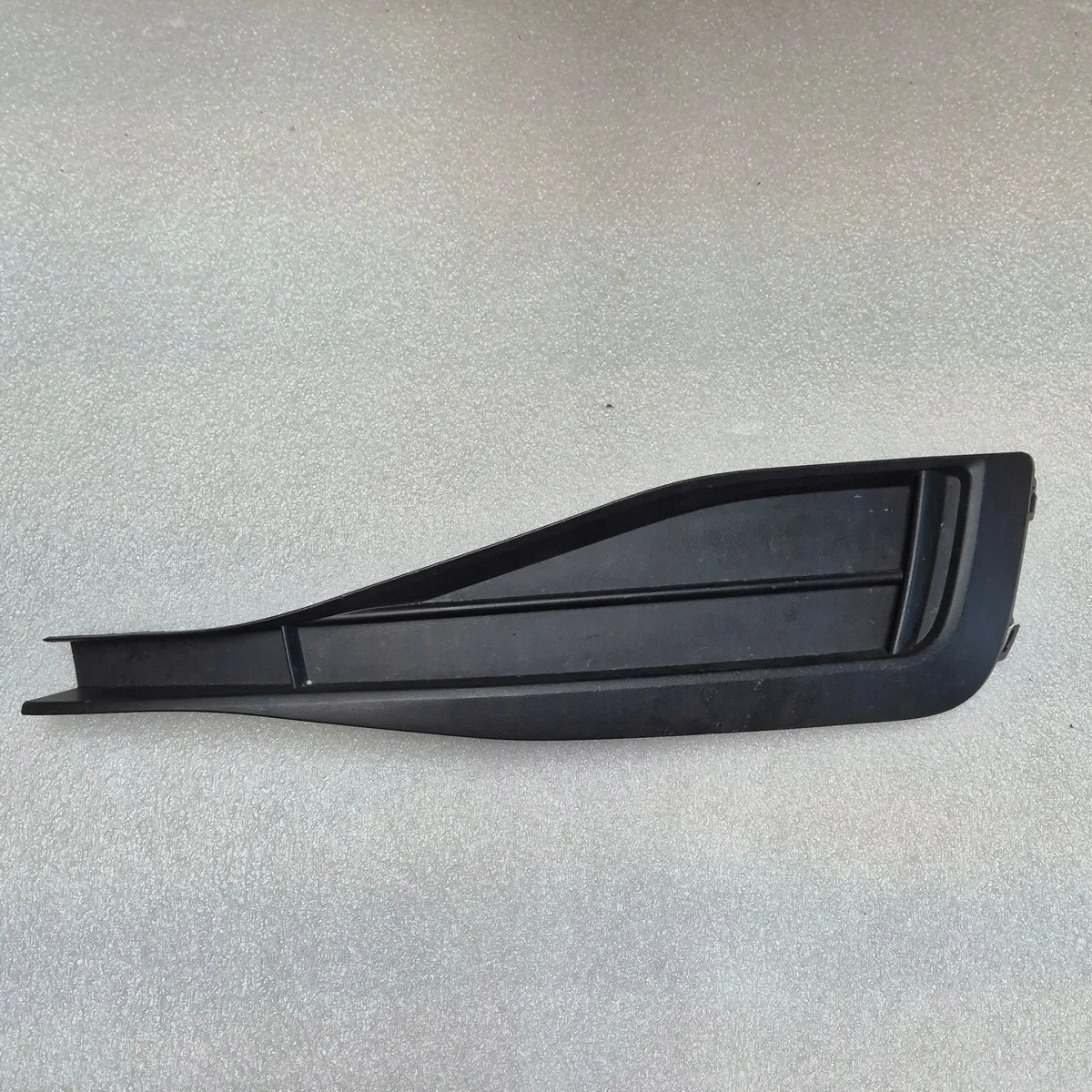 Grelha Para-choques Passat B8 3G Usada 3G0853666J