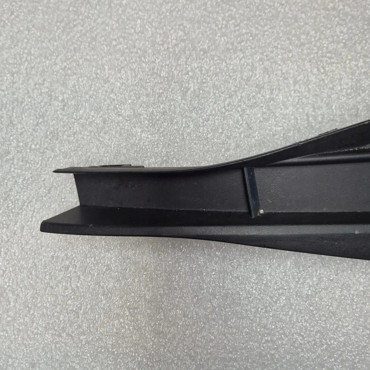 VW Passat B8 LIFT 3G Gitter Stoßfänger Rechts image 4