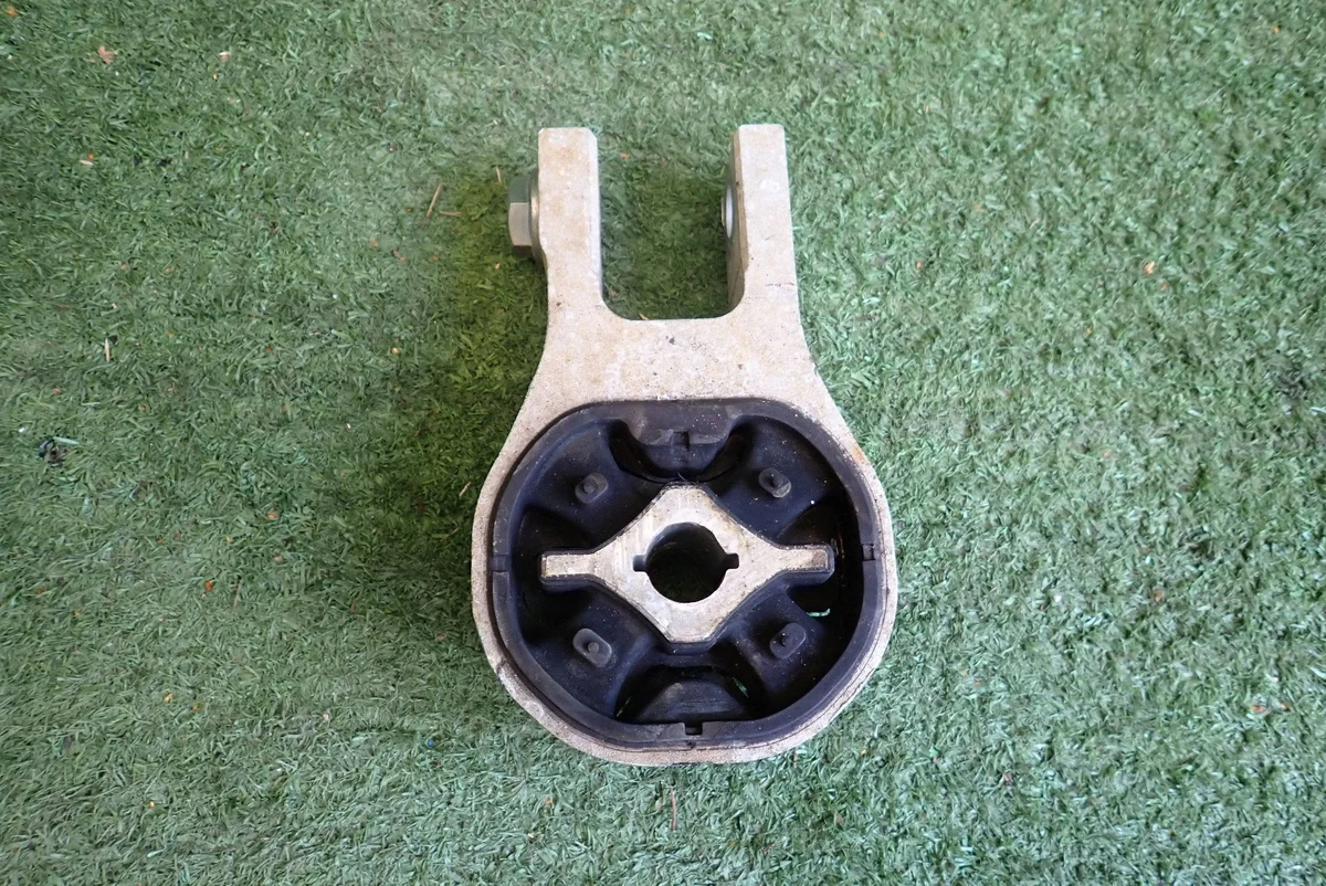 Supporto motore Fiat E-Ducato 2.2MJ usato