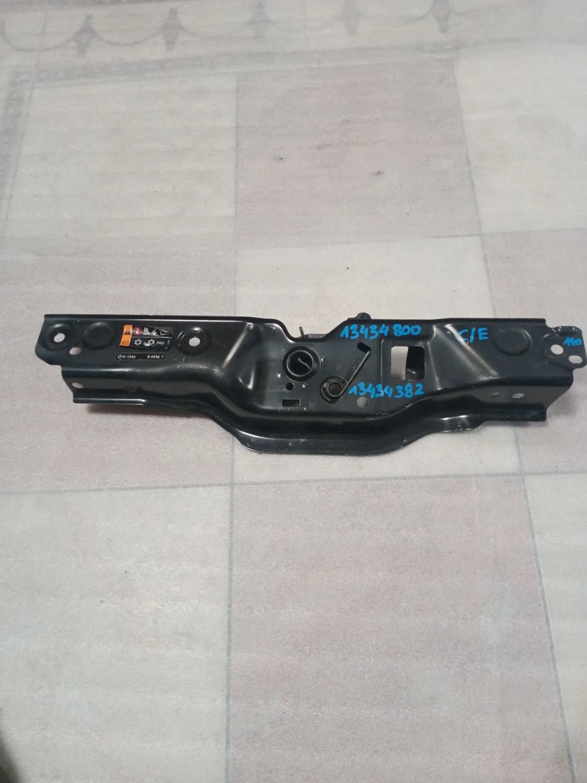 Opel Corsa E - Barra Superior Central Usada