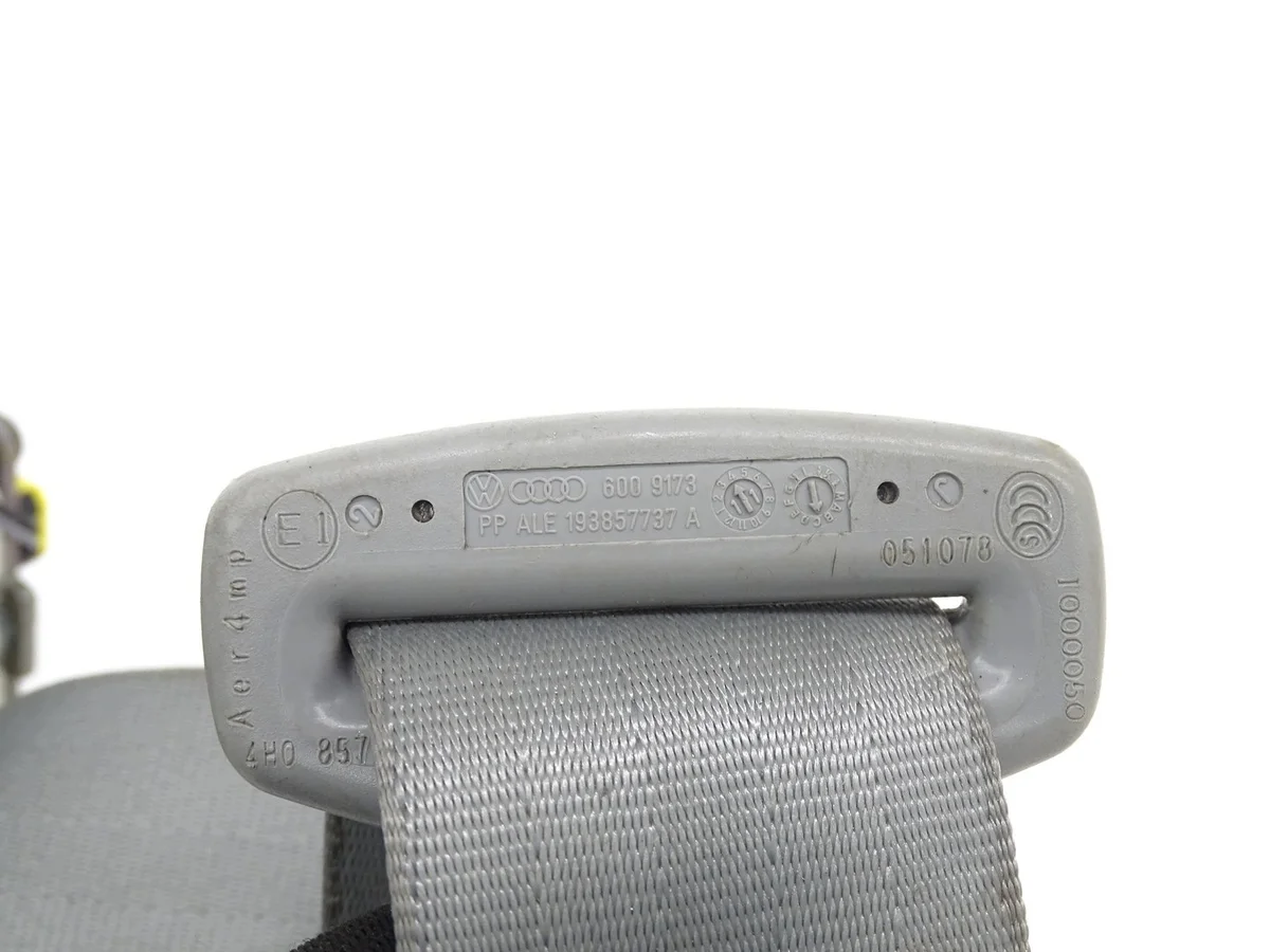 Gurtstraffer hinten Audi A8 D4 4H0857805D image 4