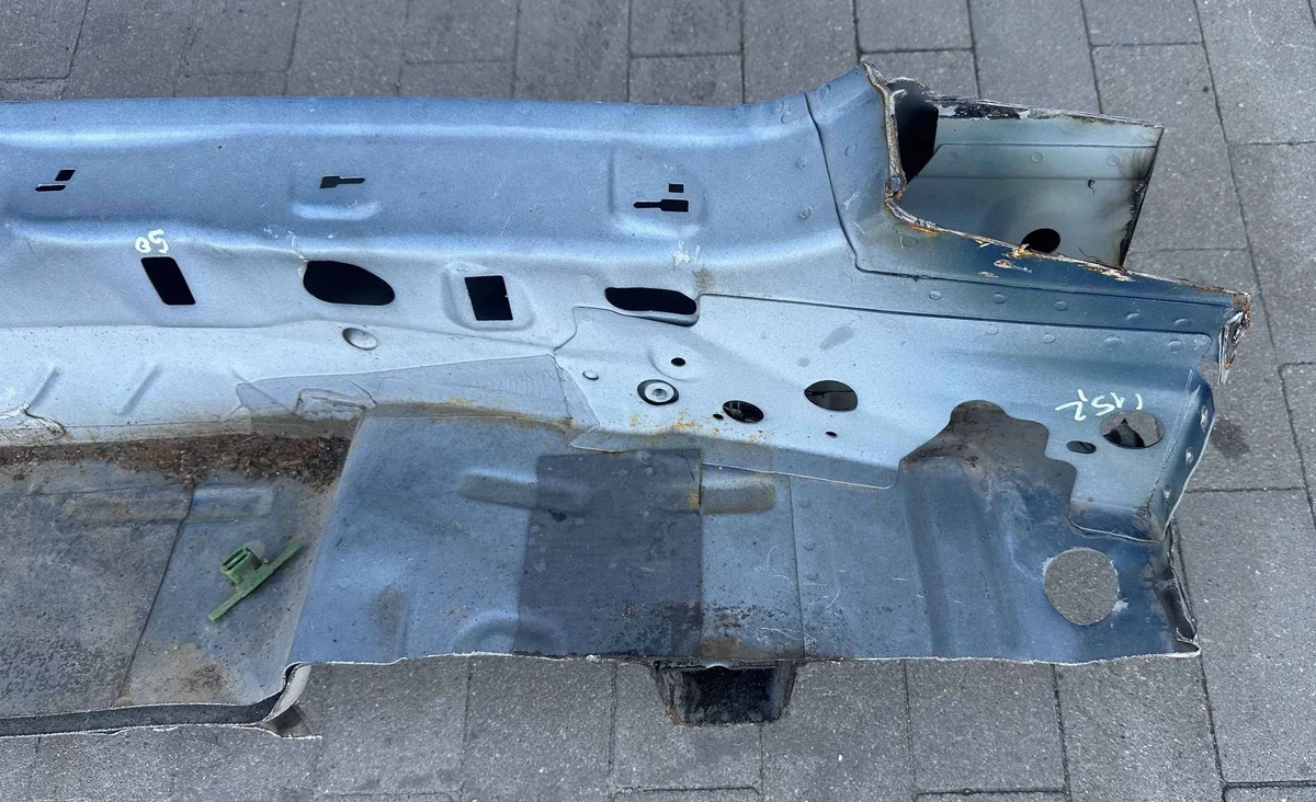 VW Tiguan Allspace bakre förstärkning HEM6309 image 9