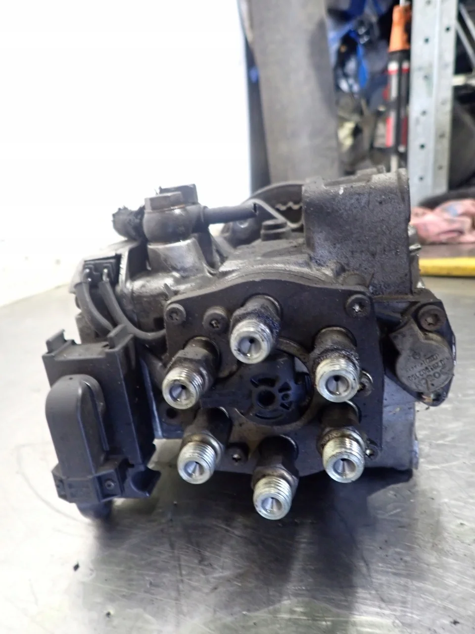 Audi 059130106DX Fuel Injection Pump - Used image 7